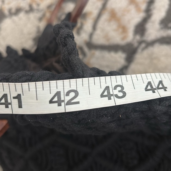 NWT Danielle Nicole Crochet Macrame Hand Bag Black Wooden Handles Boho Crossbody - Picture 10 of 10